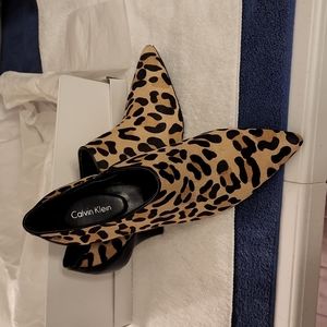 NEW - Shoe Boots- GORGEOUS